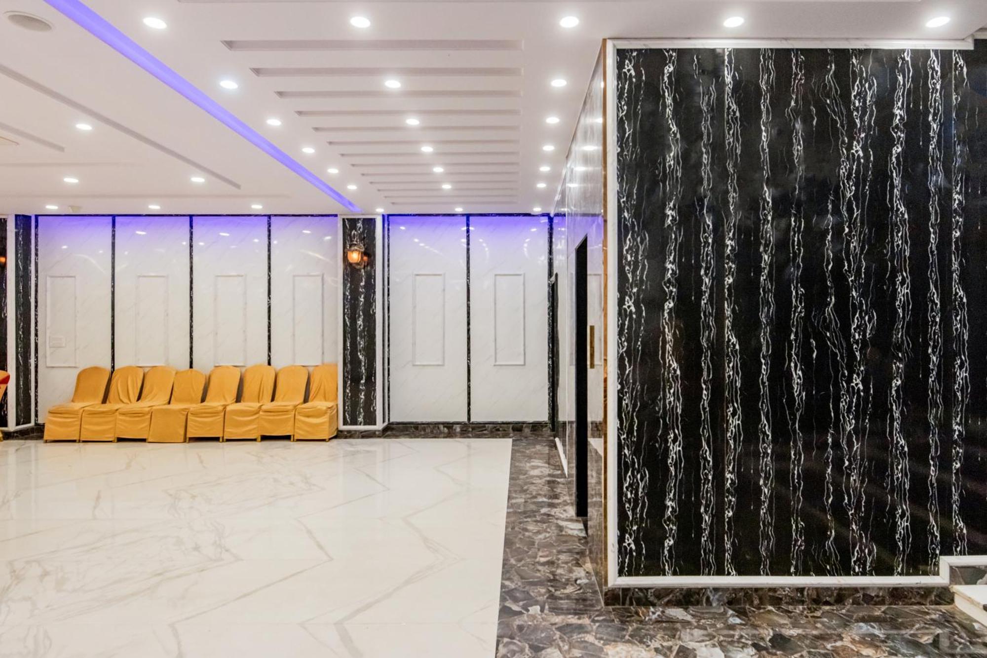 Foxoso Fiori Hotel جايبور المظهر الخارجي الصورة