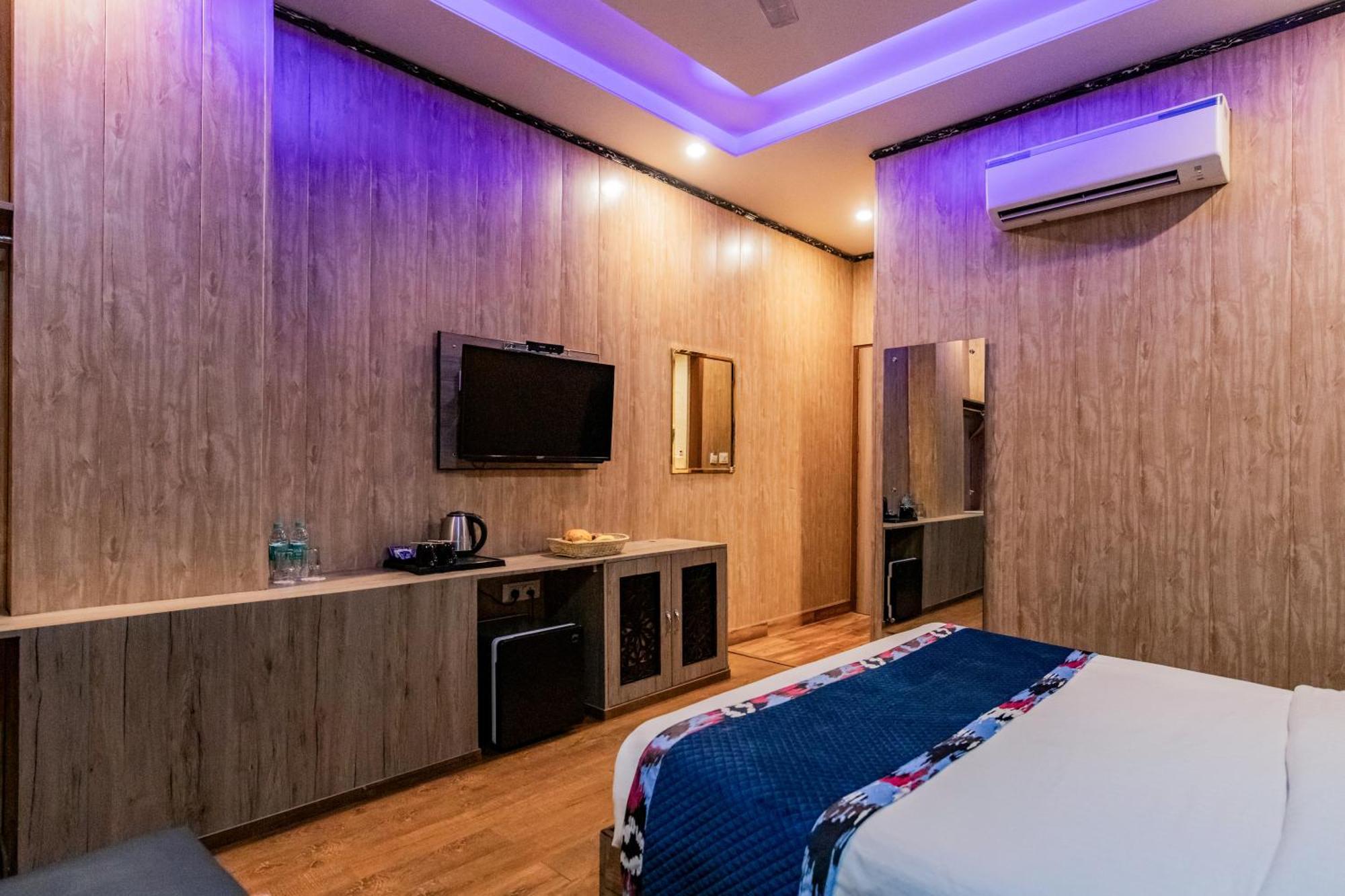 Foxoso Fiori Hotel جايبور المظهر الخارجي الصورة